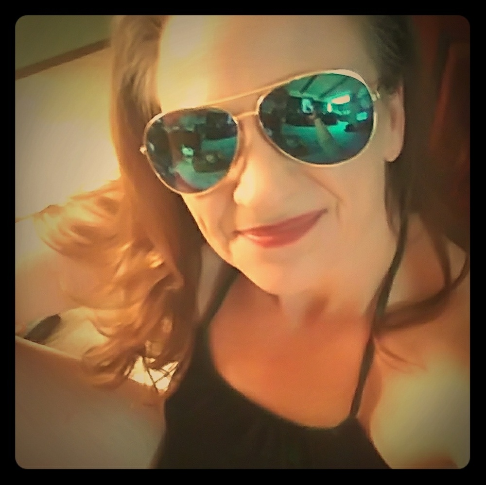 Meet You Posher Sheila